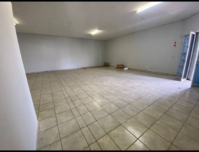130M² OFFICE TO LET IN RUSTENBURG CENTRAL